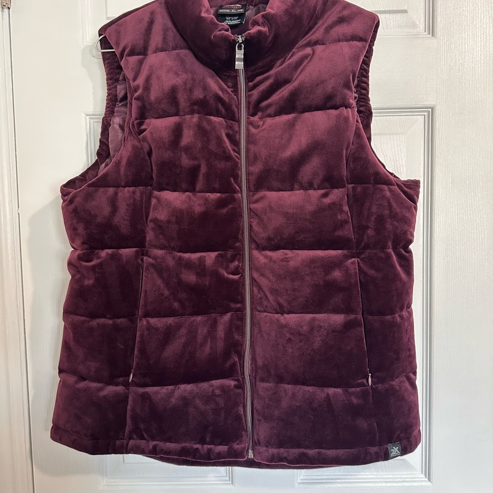 Women's Burgundy Puffer Vest